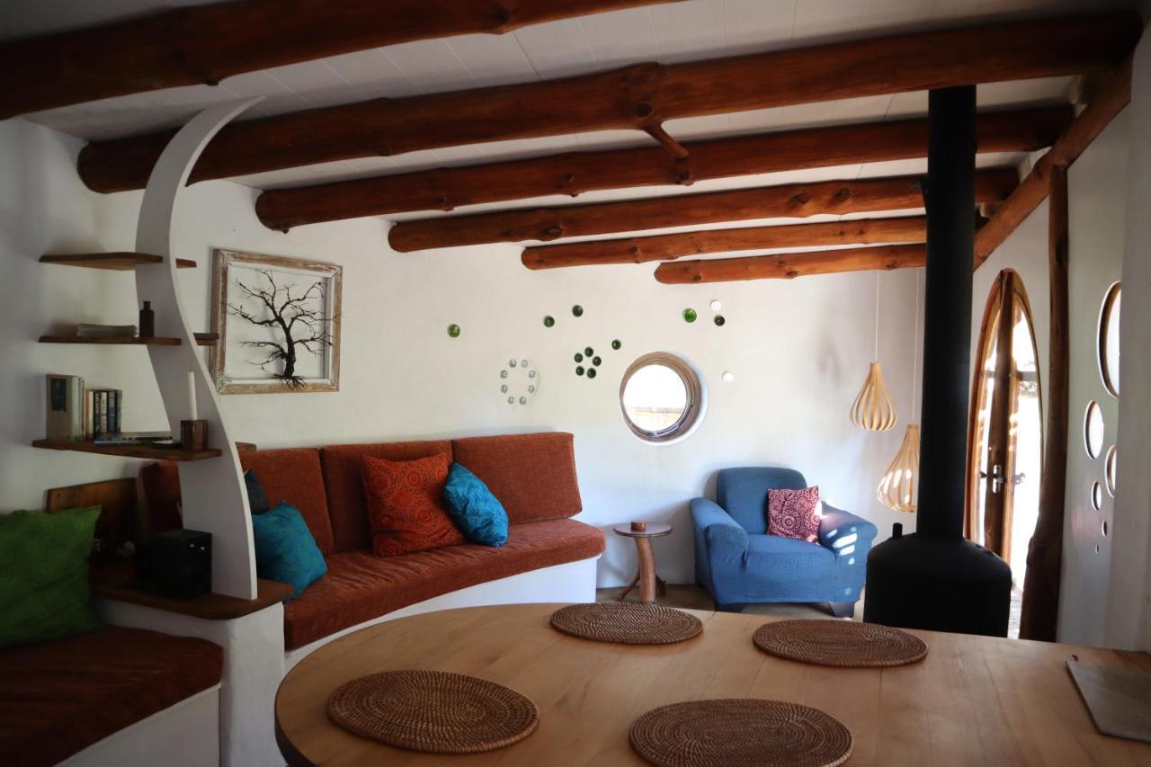 Half Moon Hollow Eco Cottage Mosselbaai Buitenkant foto