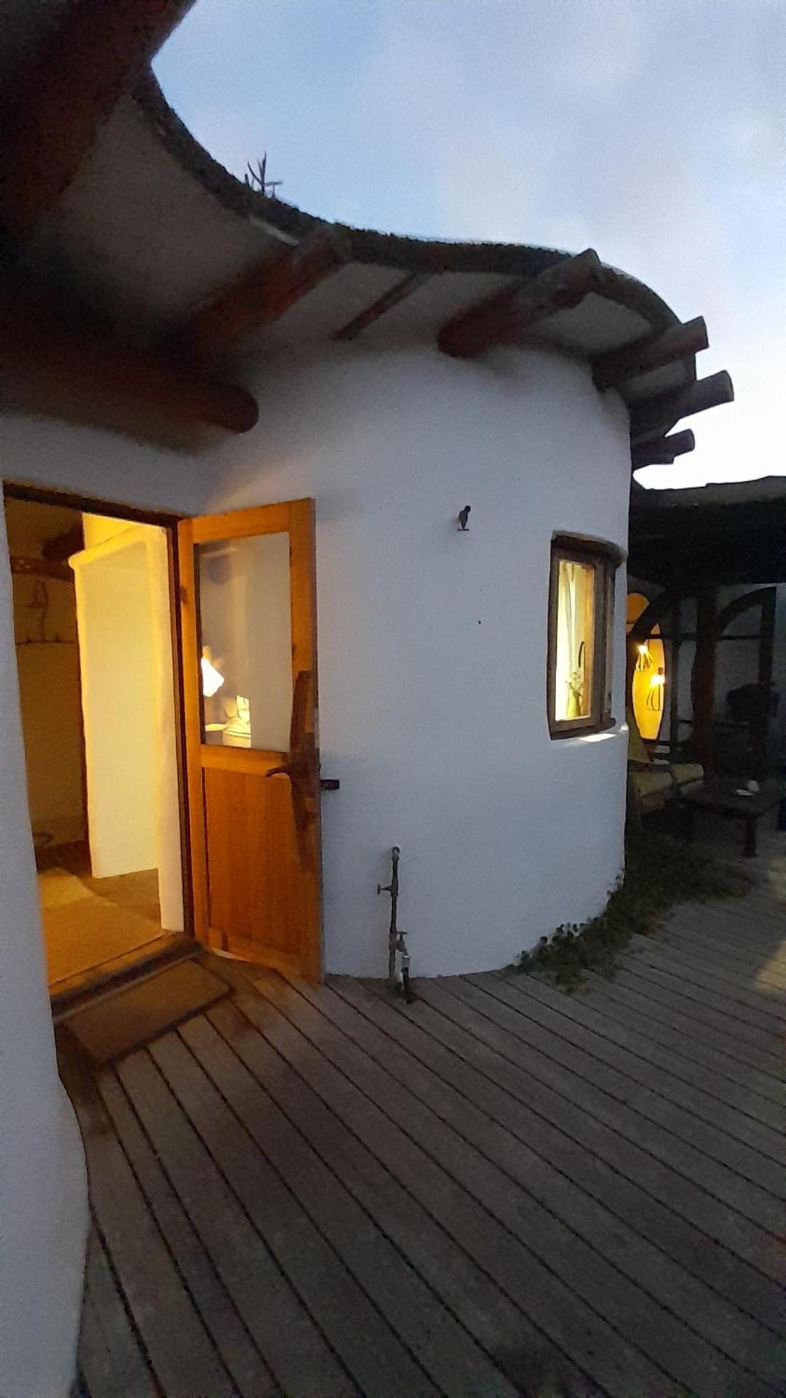 Half Moon Hollow Eco Cottage Mosselbaai Buitenkant foto
